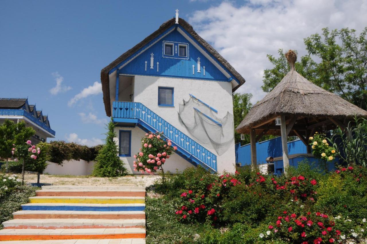 Nena Art Resort Дунавэцу-де-Жос Экстерьер фото