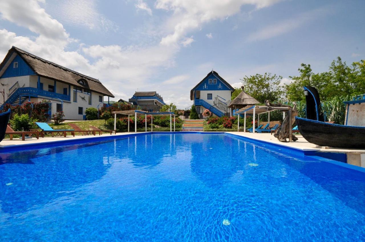 Nena Art Resort Дунавэцу-де-Жос Экстерьер фото